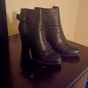 Black short dress boot